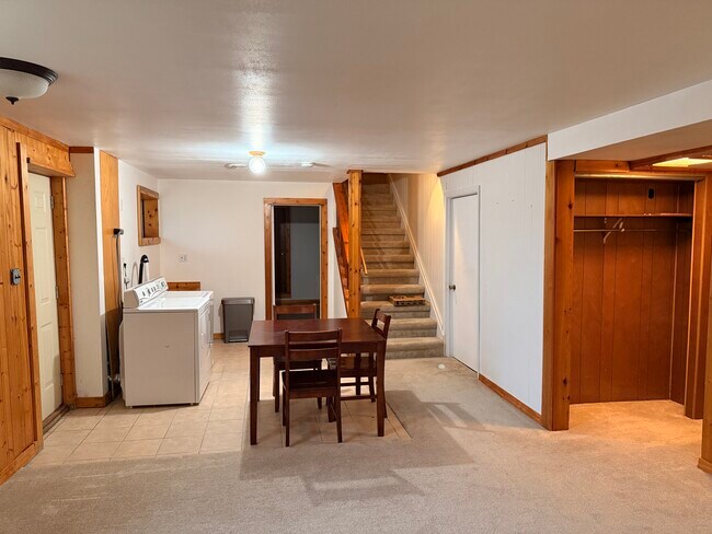 Building Photo - 5039 W Clayton Rd