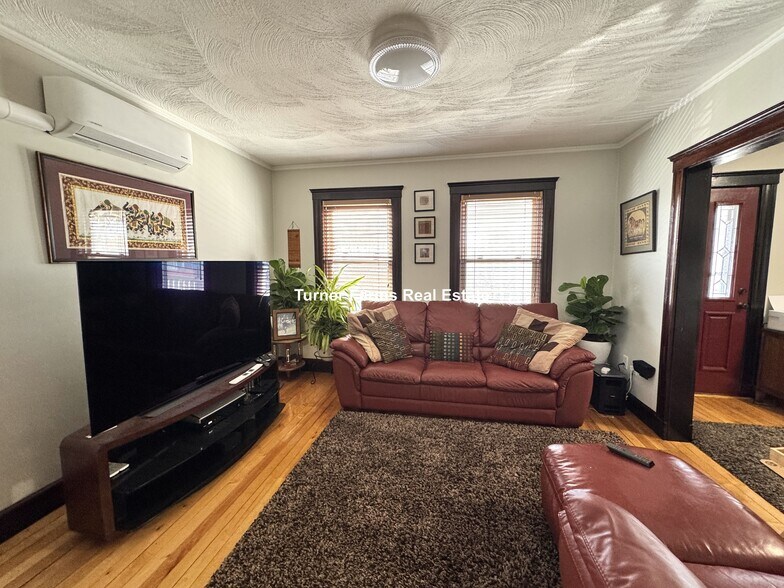 Building Photo - 77 Fairfax St