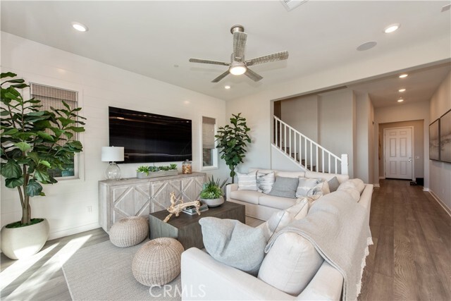 Building Photo - 551 Serrano Summit Dr