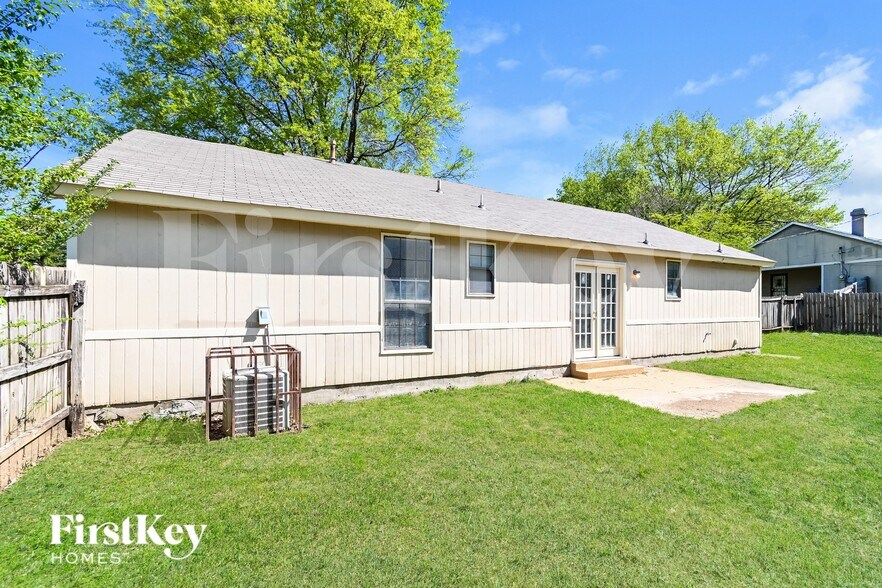 Building Photo - 5765 Ashridge Pl