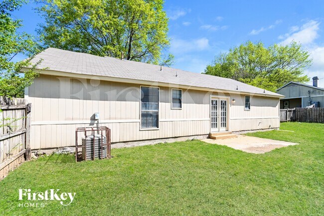 Building Photo - 5765 Ashridge Pl