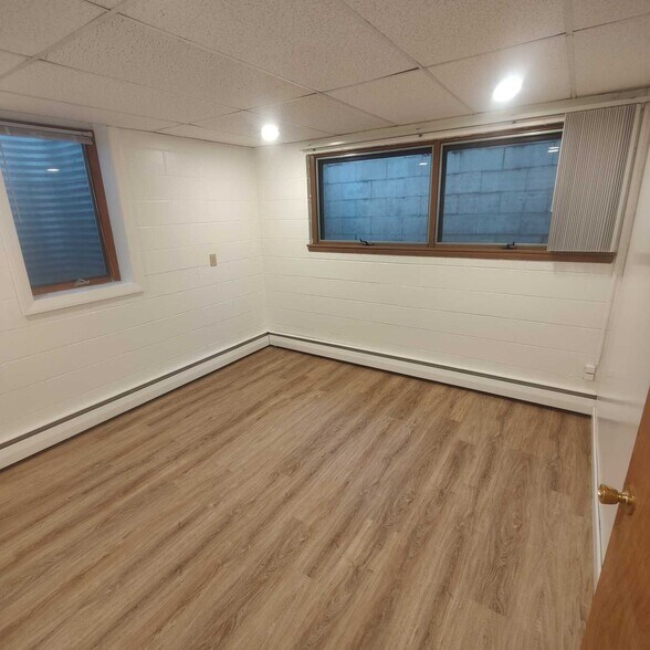 Building Photo - 105 2nd Ave SW