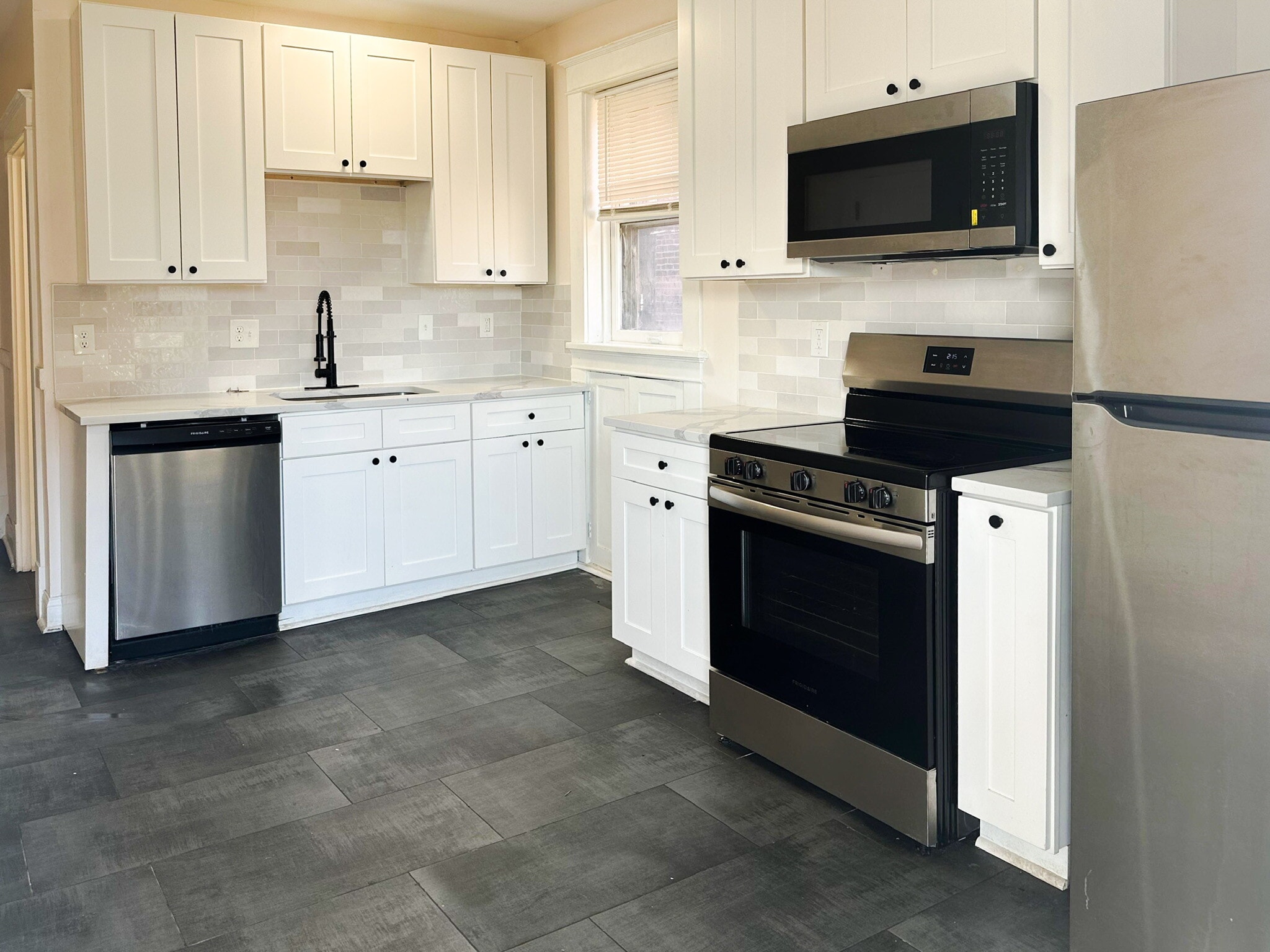 Building Photo - 2224 Miami St