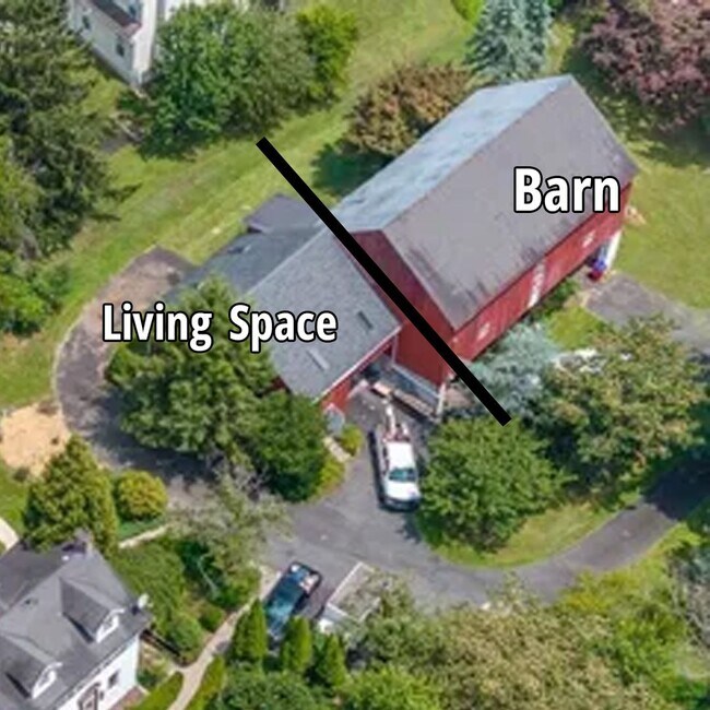 Building Photo - Lower Pottsgrove 2 Bedroom 1 bath Apartment $1,895/ month