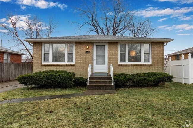 Building Photo - 4867 N Bailey Ave