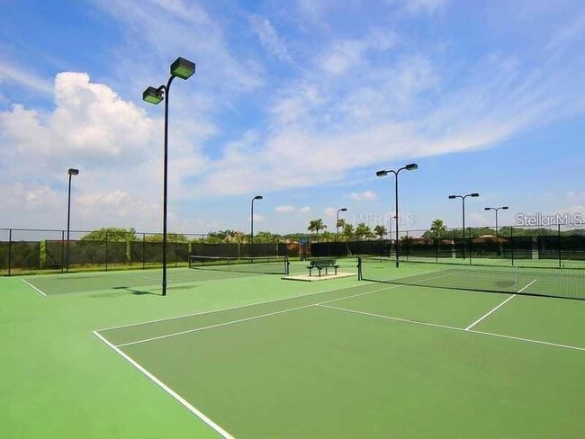 Building Photo - 915 Fairwaycove Ln