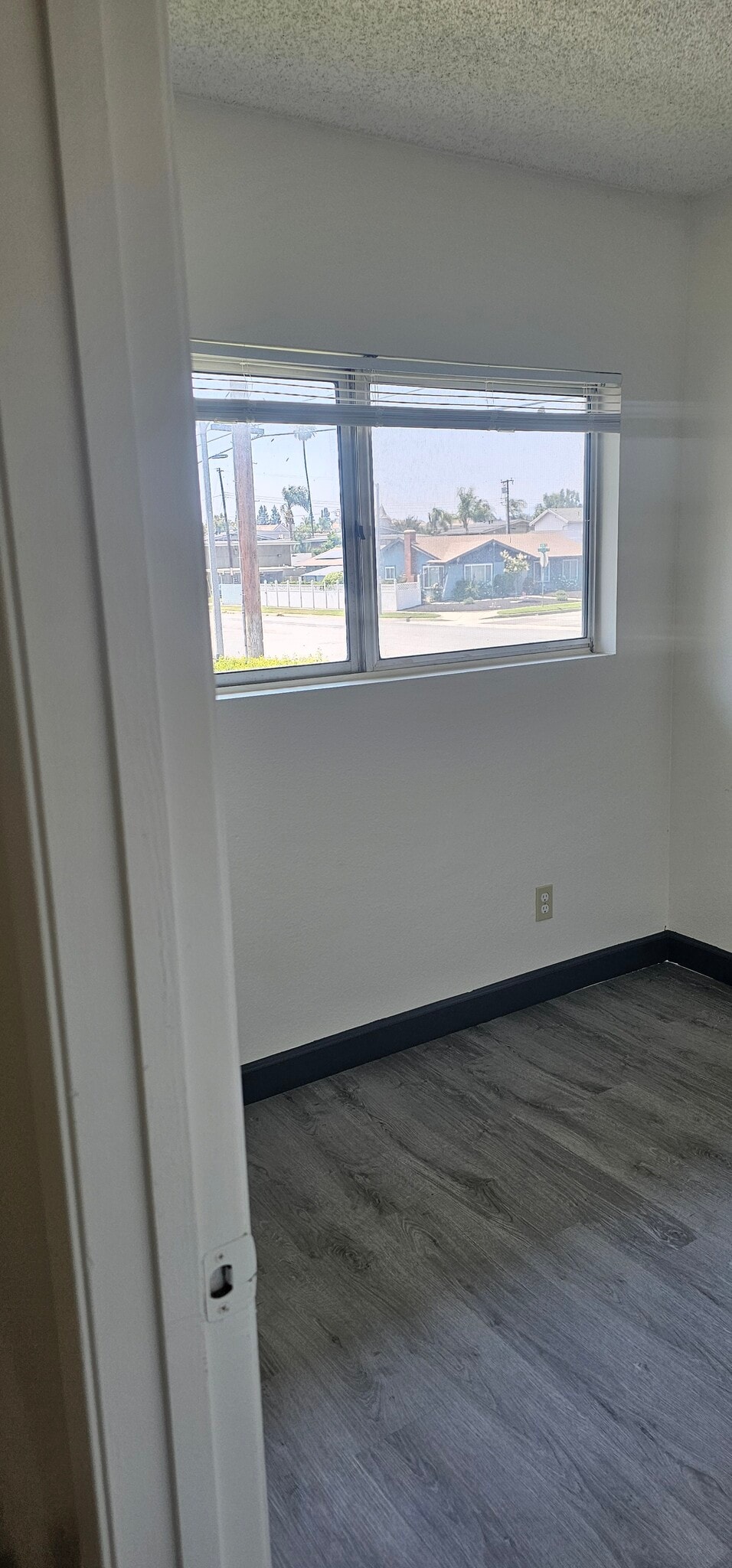 Building Photo - 204 Grayson Way