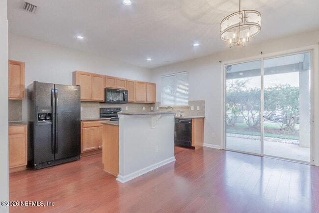 Building Photo - 2307 Sunset Bluff Dr