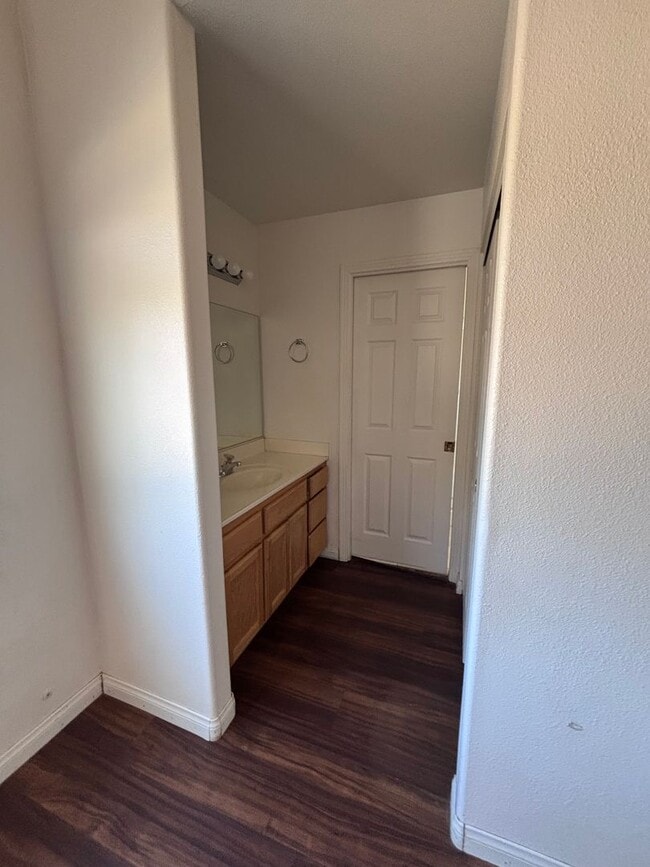 Building Photo - AVAILABLE NOW $200 off First Month Rent