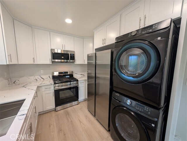 Building Photo - 1903 Cabrillo Ave