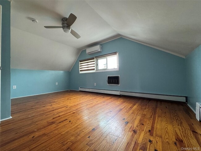 Building Photo - 5 Meander Ln