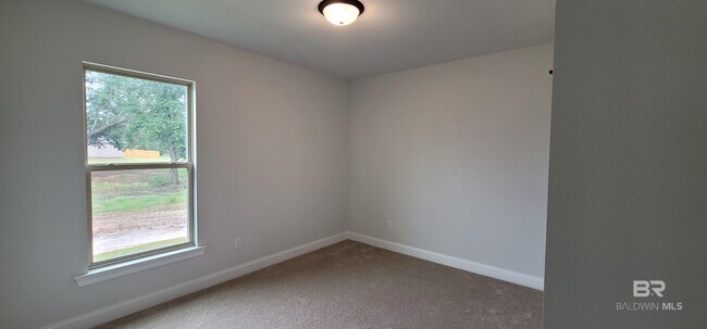 Building Photo - 6850 Summerset Dr