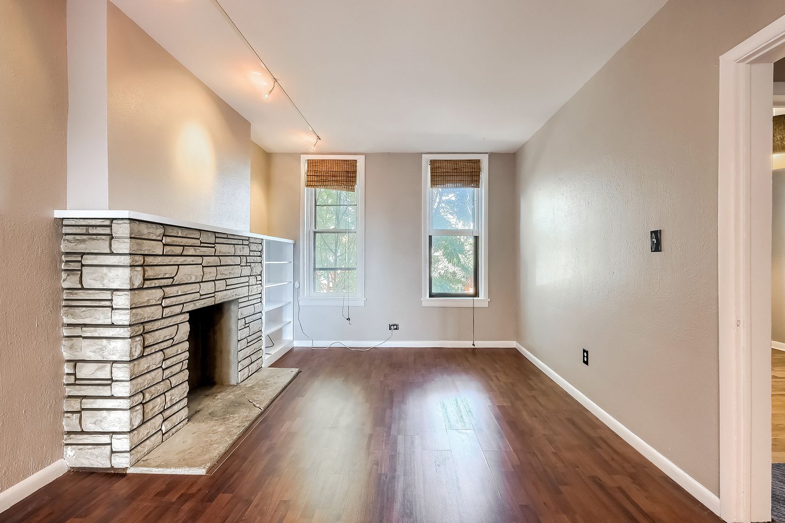 Building Photo - 2136 W 28th Ave