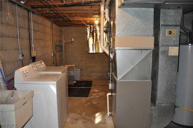 Building Photo - 3366 Broad Vista St NW