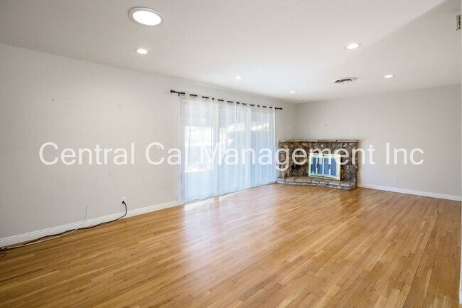 Building Photo - 3100 Baylor St