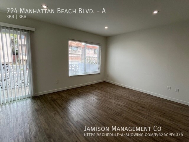 Building Photo - 724 Manhattan Beach Blvd