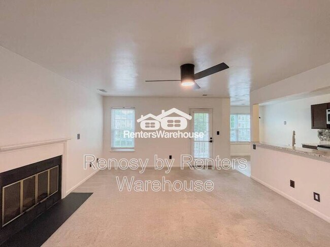 Building Photo - 1843 Chantilly Ct