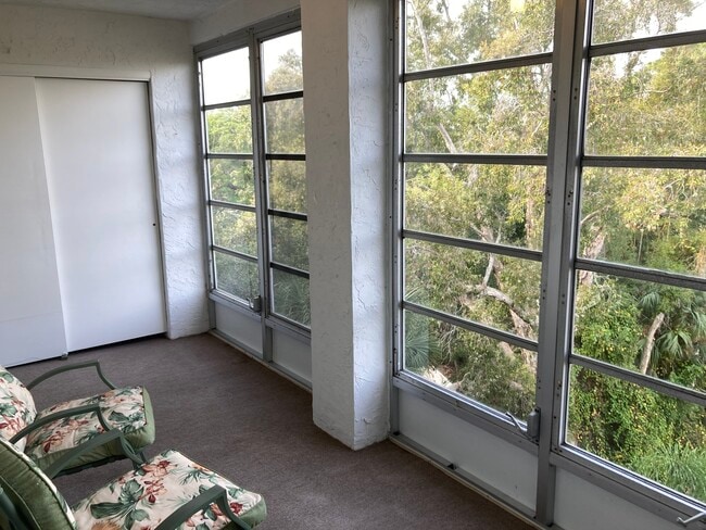 Building Photo - 3774 Lake Bayshore Dr