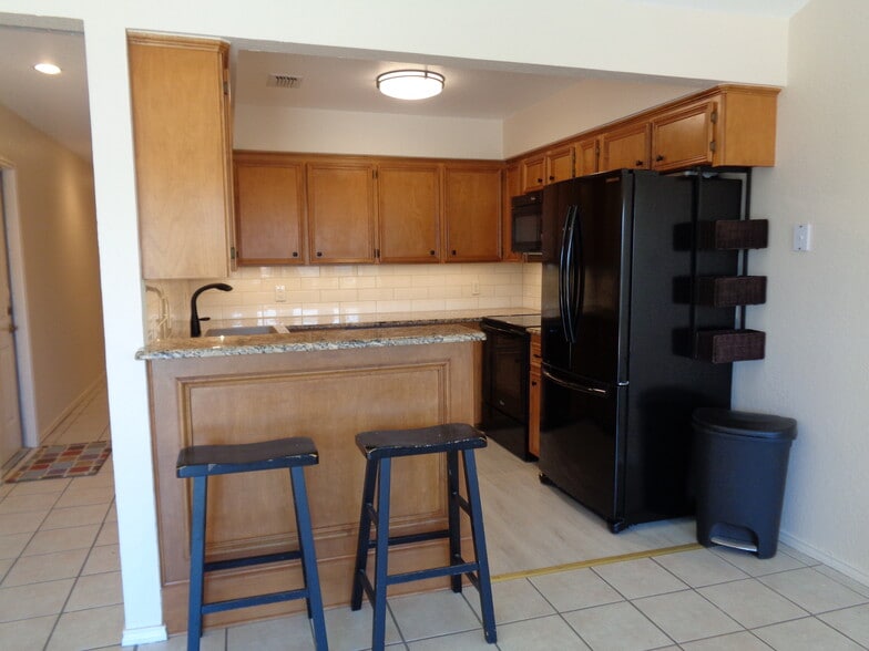 Kitchen - 15414 Grass Cay Ct