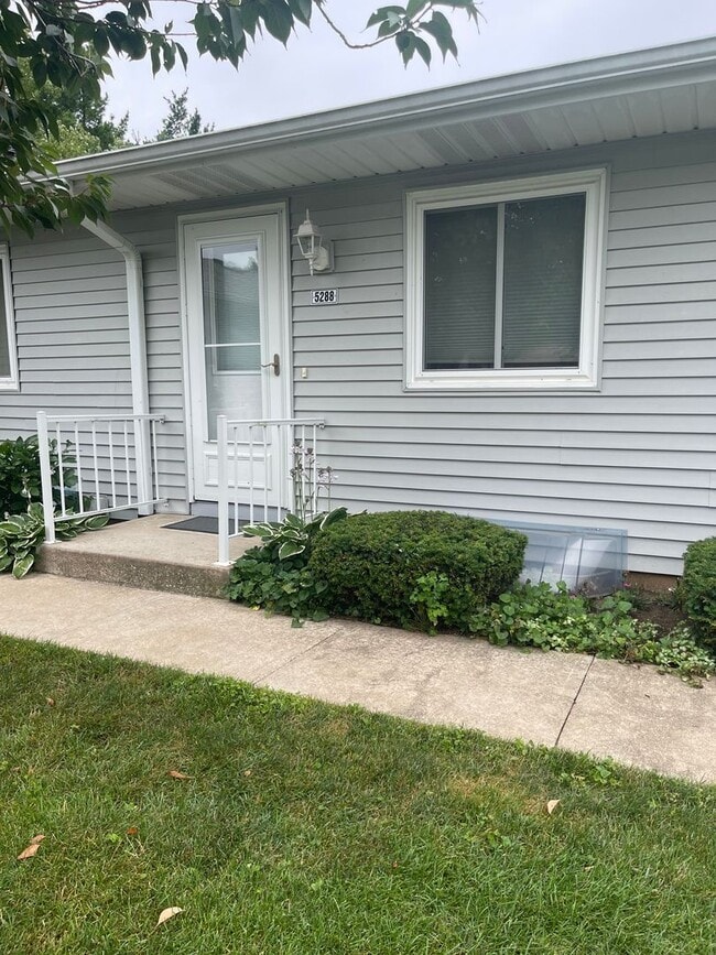 Primary Photo - Two Bedroom 55+ Condo in Kalamazoo