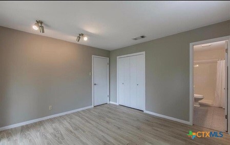 Building Photo - 5310 Lakeaire Blvd