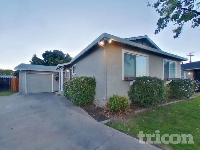 Building Photo - 500 Sonora Ave