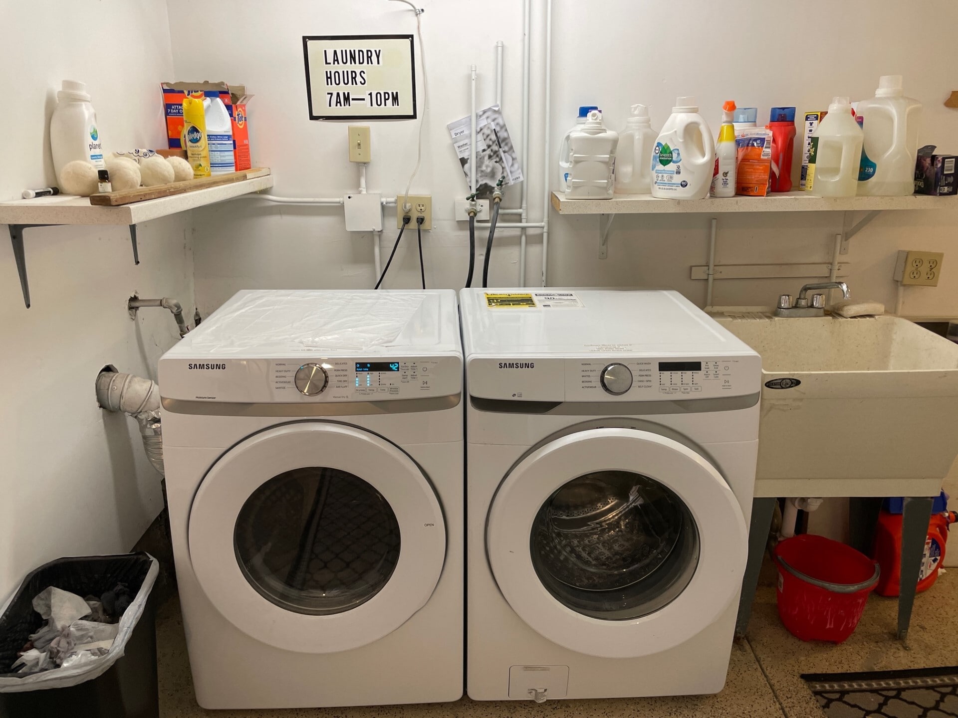 Laundry in building - 1386 Page St