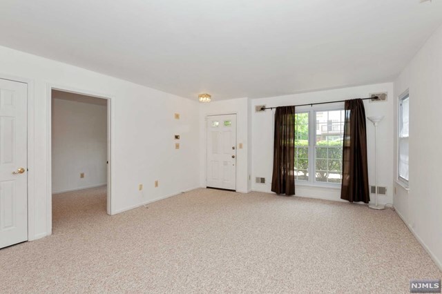 Building Photo - 1428 Westgate Dr