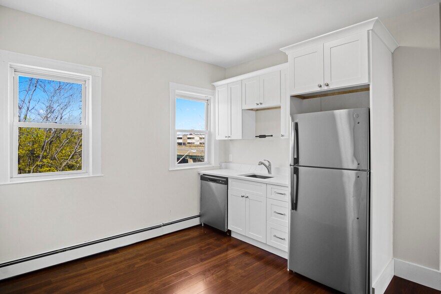 Building Photo - 12 Redfield St