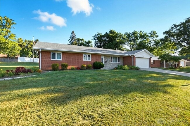 Building Photo - 1033 Georgian Dr