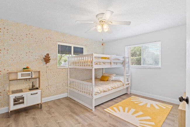 Building Photo - 460 Magellan Dr