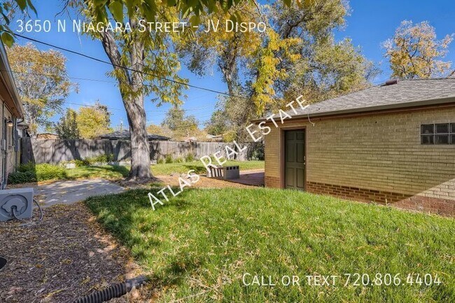 Building Photo - Desirable 4 bed /2 bath home in the middle...