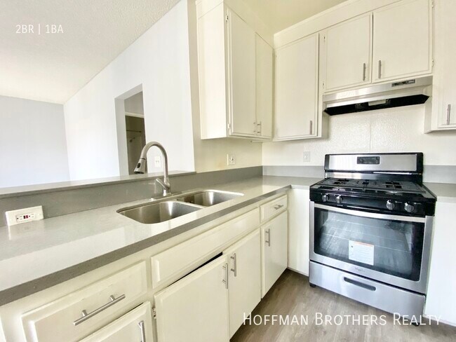 Building Photo - 227 Normandie Ave