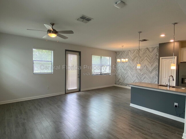 Building Photo - 1218 Payne Stewart Dr
