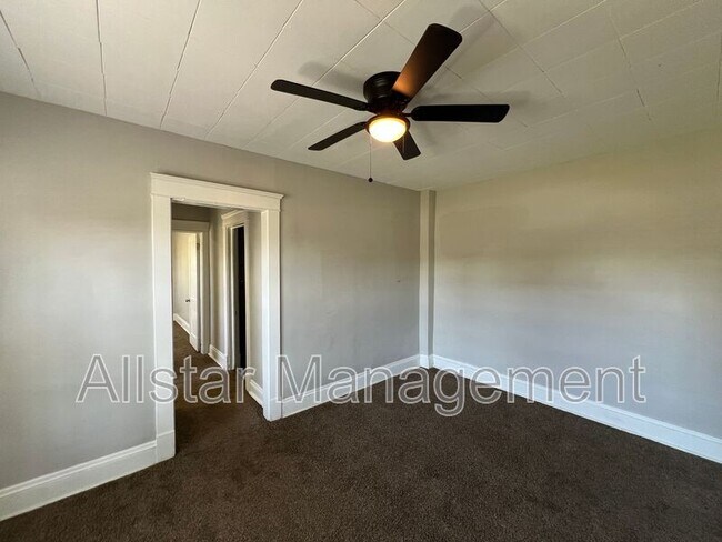 Building Photo - 13815 Idarose Ave