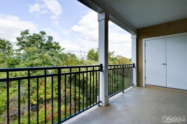 Building Photo - 843 Liberty Ct