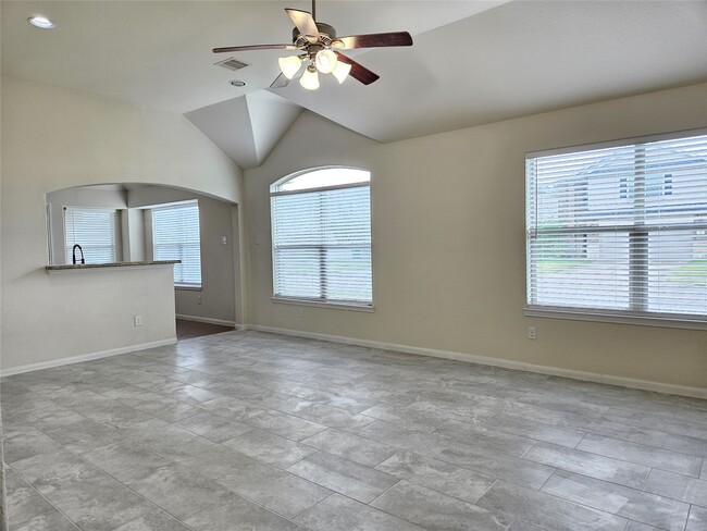 Building Photo - 5231 Lagoon Ct