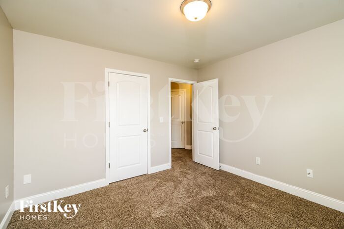 Building Photo - 5219 Harvest Oak Dr