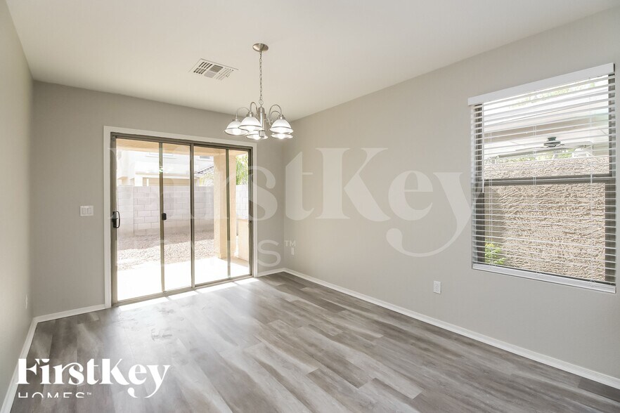 Building Photo - 3741 E Jasper Dr