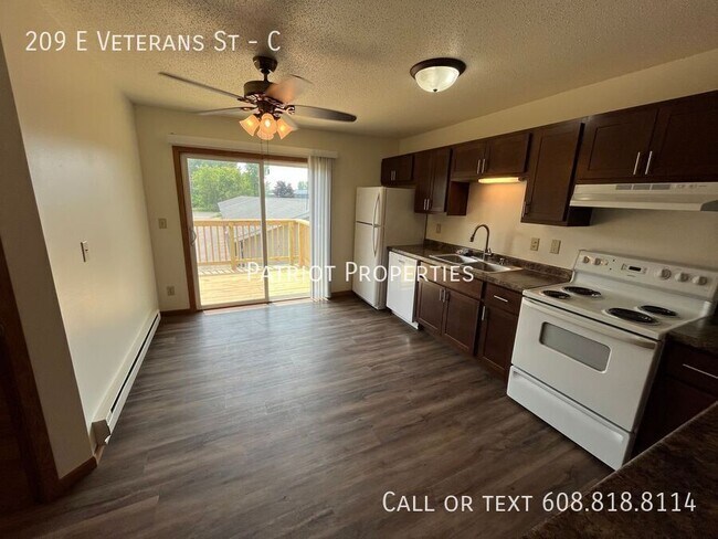 Building Photo - 209 E Veterans St