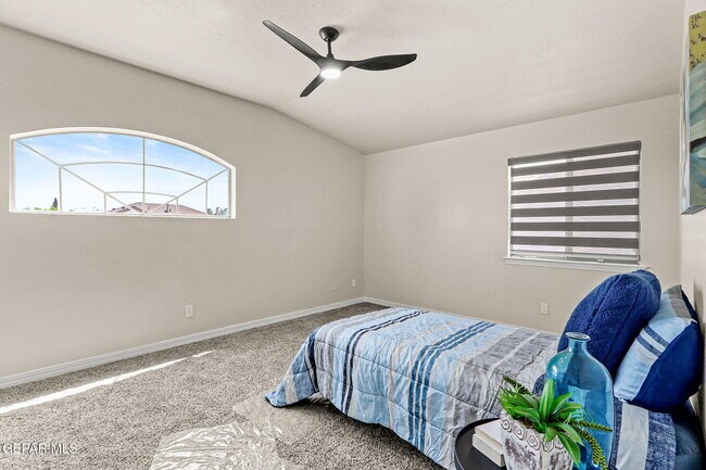 Building Photo - 3121 Tierra Paola Ln