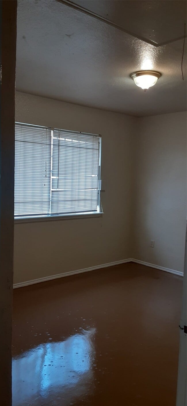 Building Photo - 6406 Costa Mesa Dr