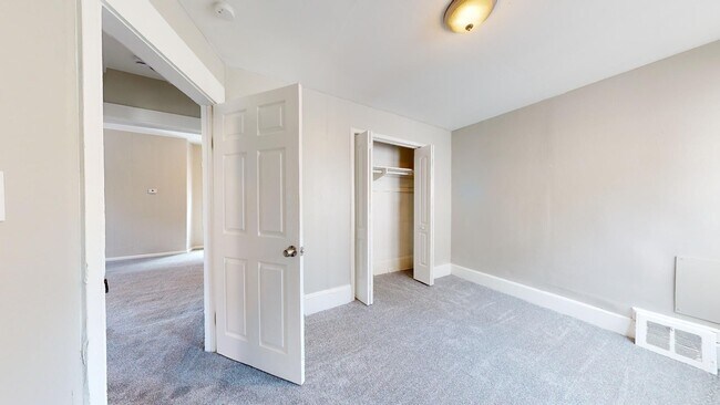 Building Photo - 5001 Denison Ave