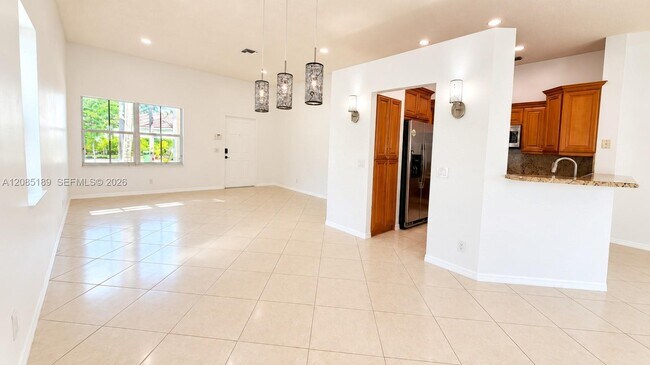Building Photo - 908 Tanglewood Cir