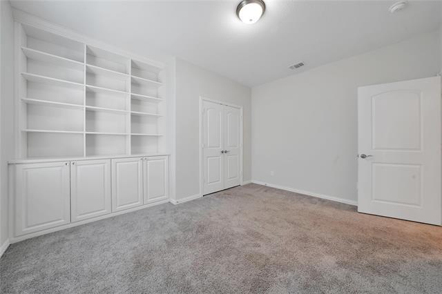 Building Photo - 7616 Heritage Dr