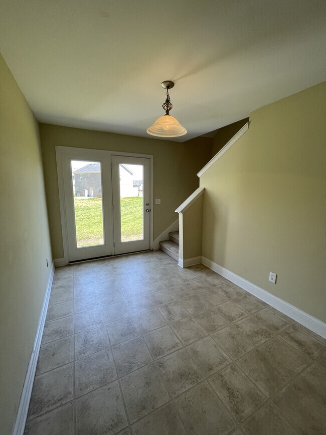 Building Photo - 4245 Aurora Cir