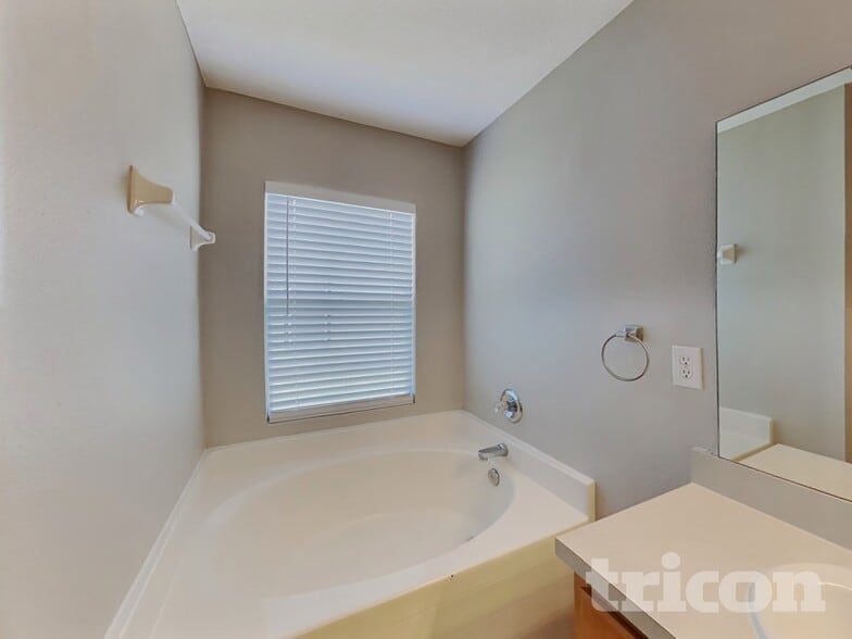 Building Photo - 69 Marisco Way