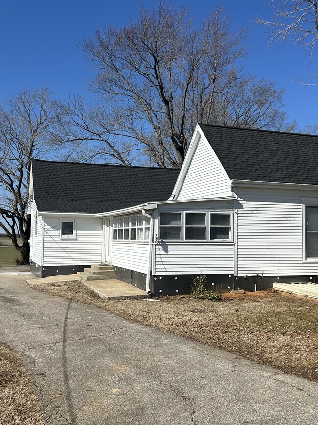 Building Photo - 4200 Cox Mill Rd