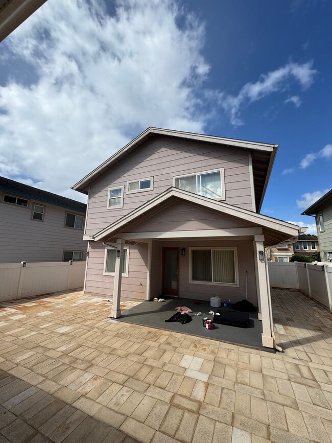 Building Photo - Single Family Home in Ocean Pointe