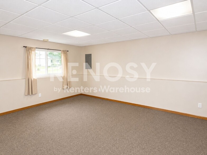 Building Photo - 502 Horseshoe Ln